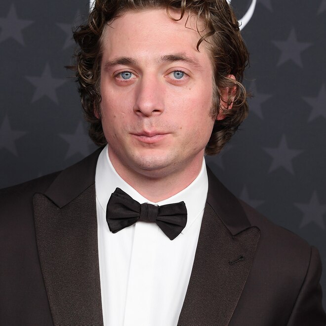 Jeremy Allen White Kisses Ashley Moore Amid Addison Timlin Divorce Jeremy Allen White Kisses Ashley Moore Amid Addison Timlin Divorce